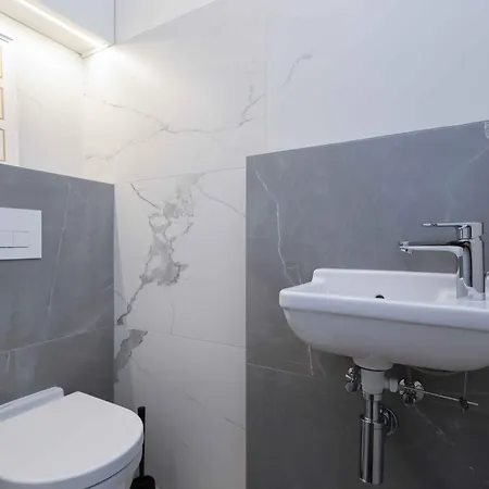 Metropolis- Brand New With Free Parking Апартаменти Братислава