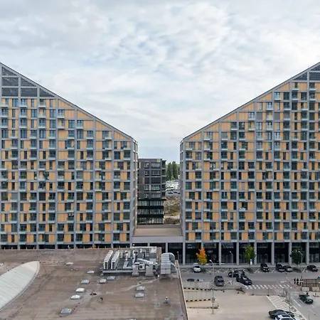 Metropolis- Brand New With Free Parking Bratislava