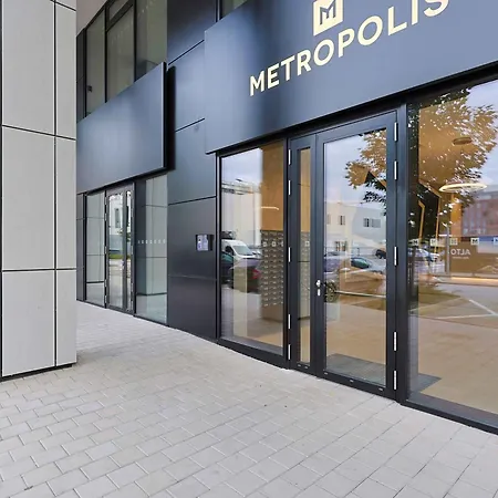 Metropolis- Brand New With Free Parking Lejlighed *