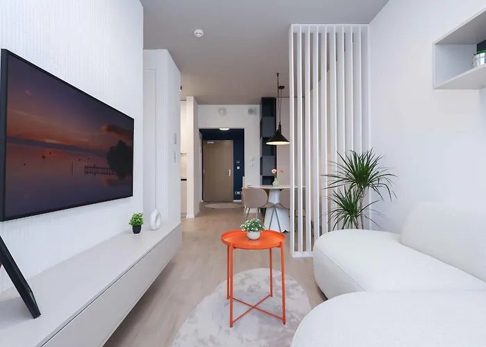 Metropolis- Brand New With Free Parking